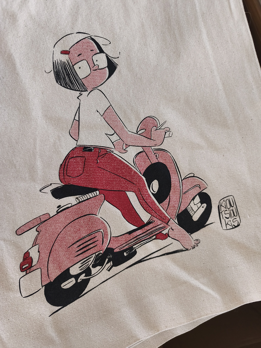 ΚΟΡΙΤΣΙ ΜΕ ΒΕΣΠΑ - Image 2